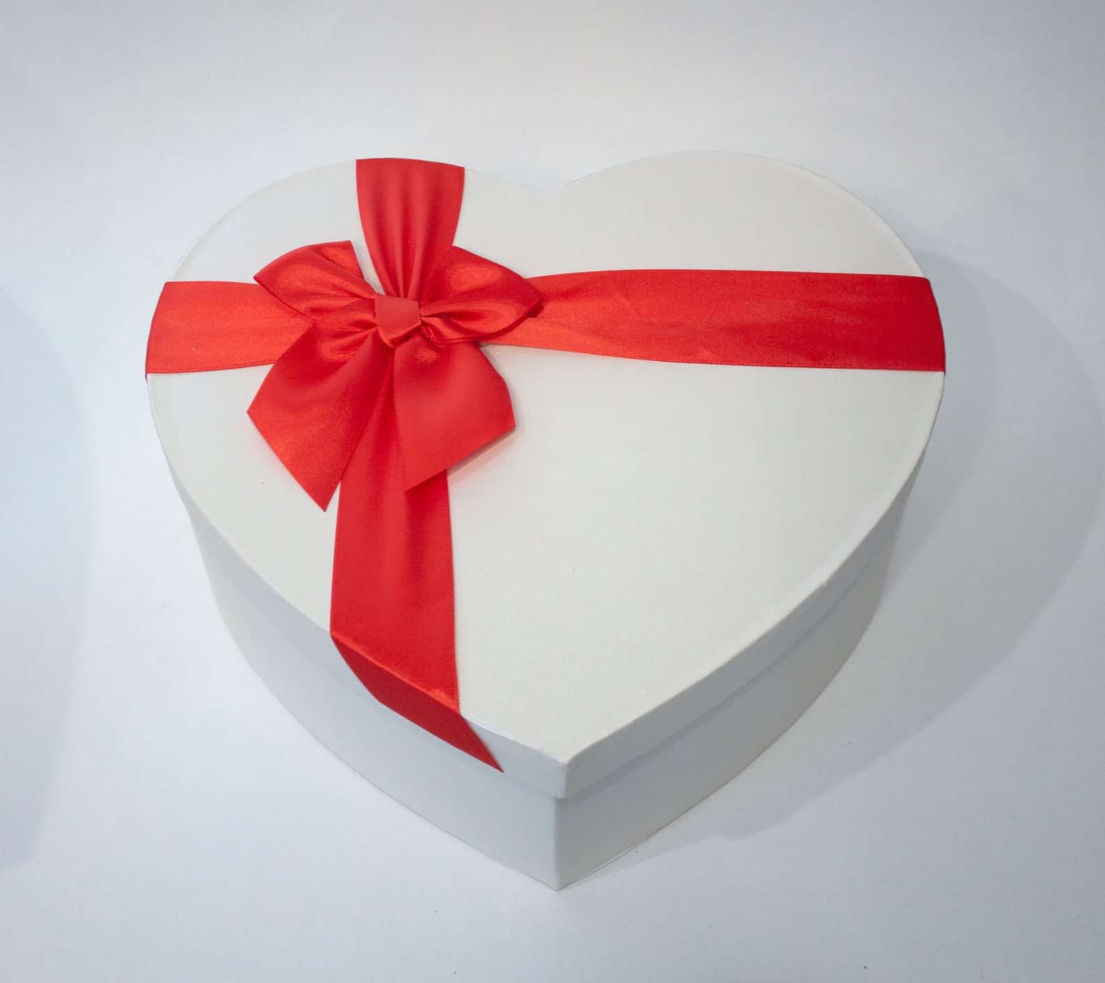 DIY Heart-shaped Gift Box