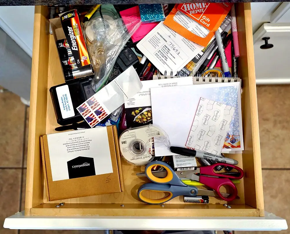 How to Organize the Junk Drawer