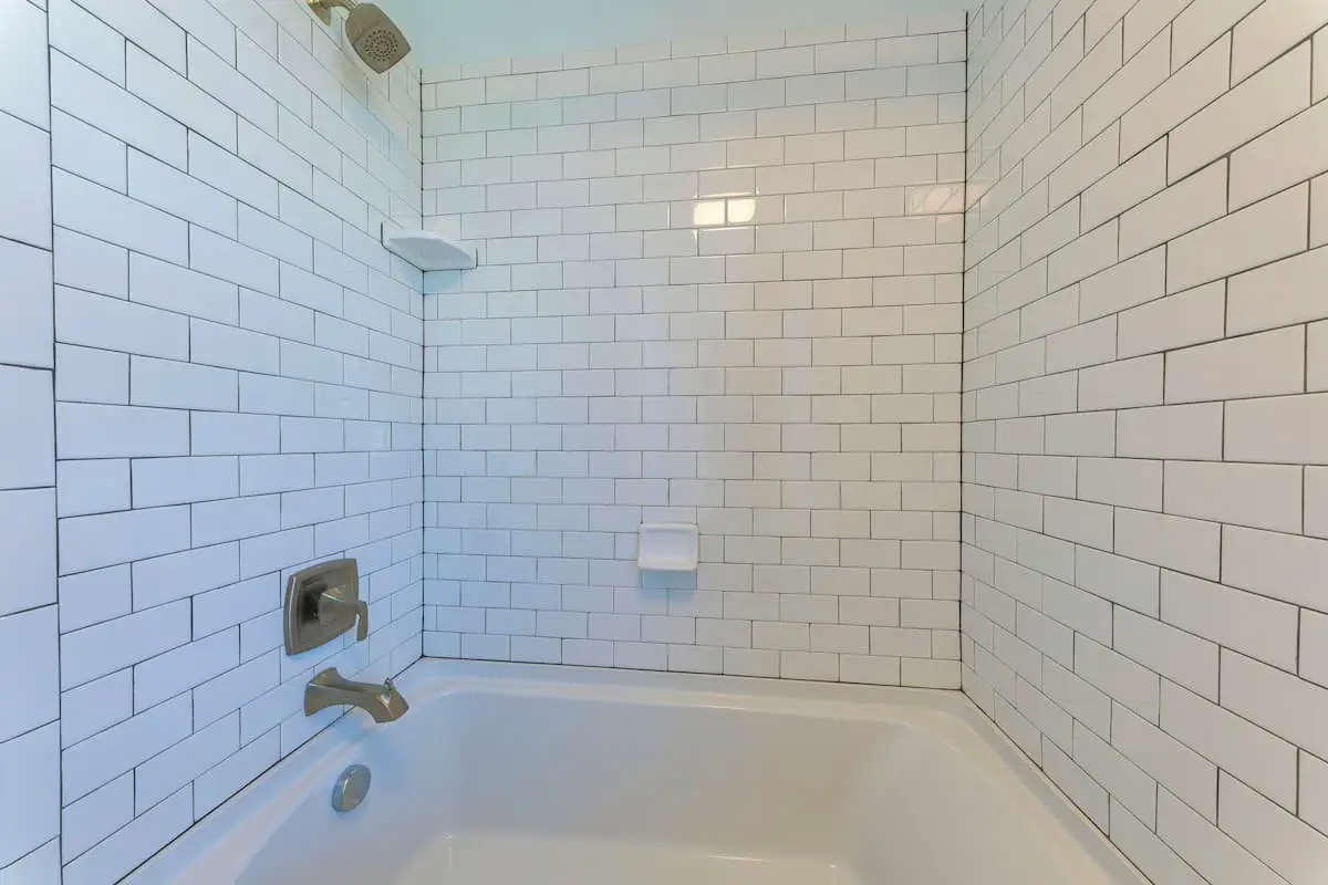 Shower Walls With Subway Tiles